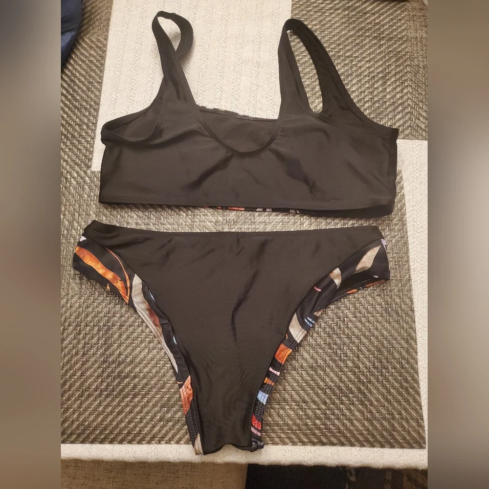 SHEIN Black and Vibrant Pattern Bikini Set - Picture 2 of 7